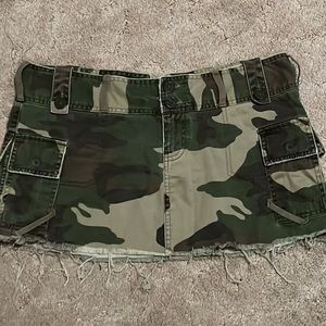 Abercrombie & Fitch Camouflaged Mini skirt Size 8
